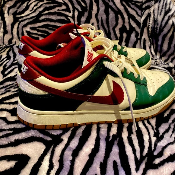 Nike Other - Nike Dunks size 9.5 men’s Gorge Green like new